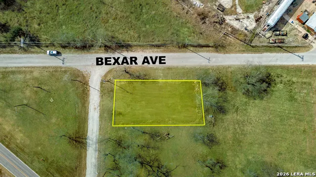 210 Bexar Elmendorf, TX 78112