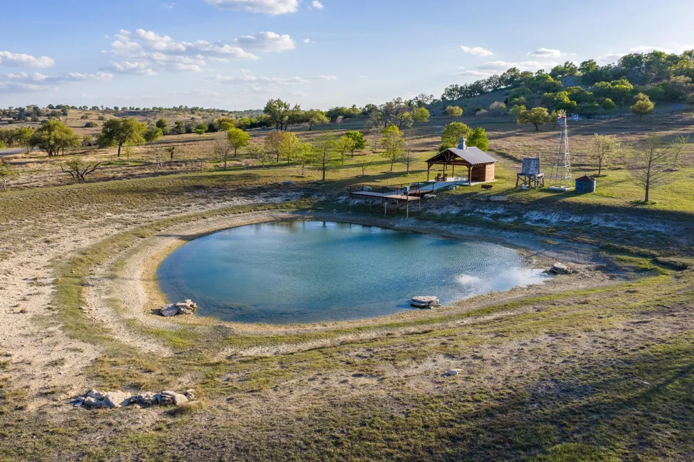 7158 S Us Hwy 87 Fredericksburg, TX 78624