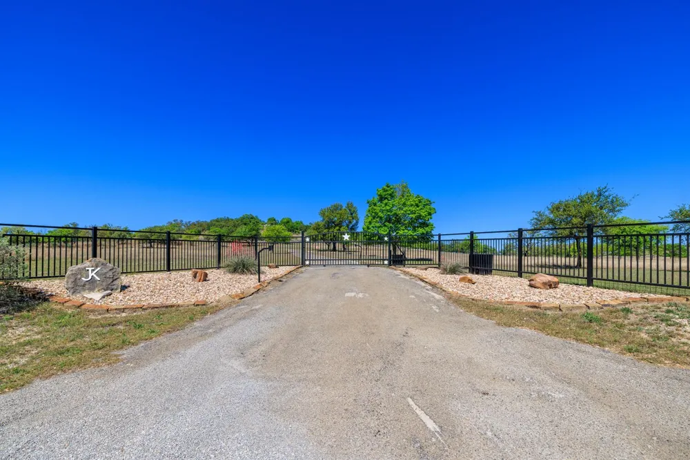 7158 S Us Hwy 87 Fredericksburg, TX 78624