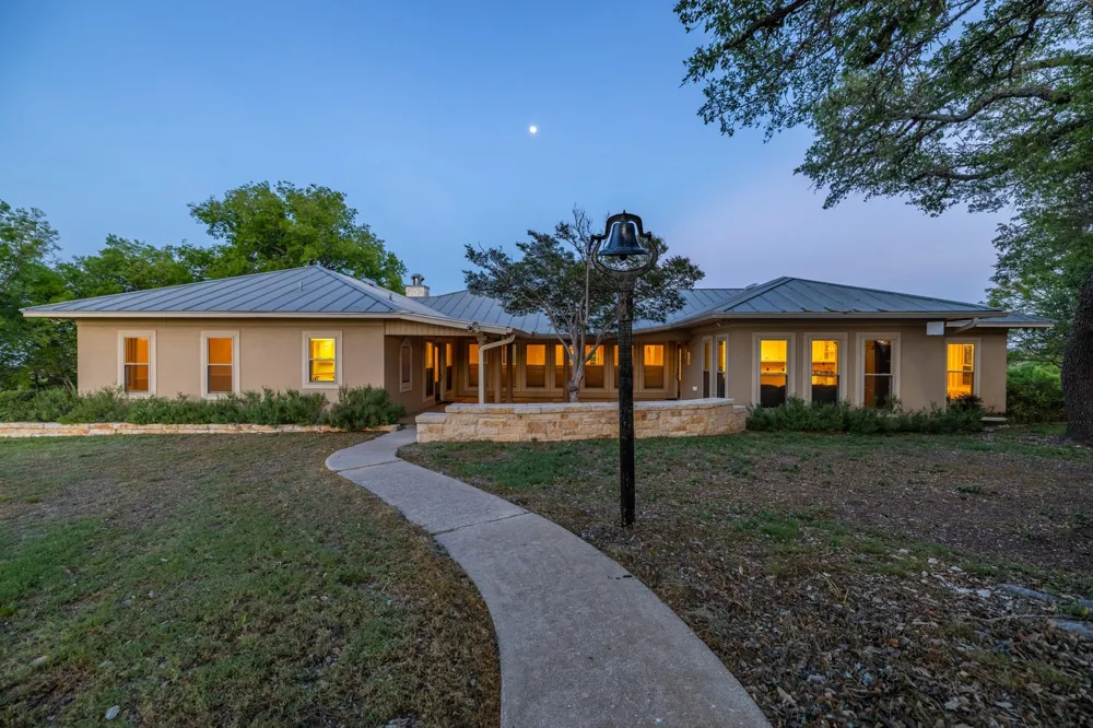 7158 S Us Hwy 87 Fredericksburg, TX 78624