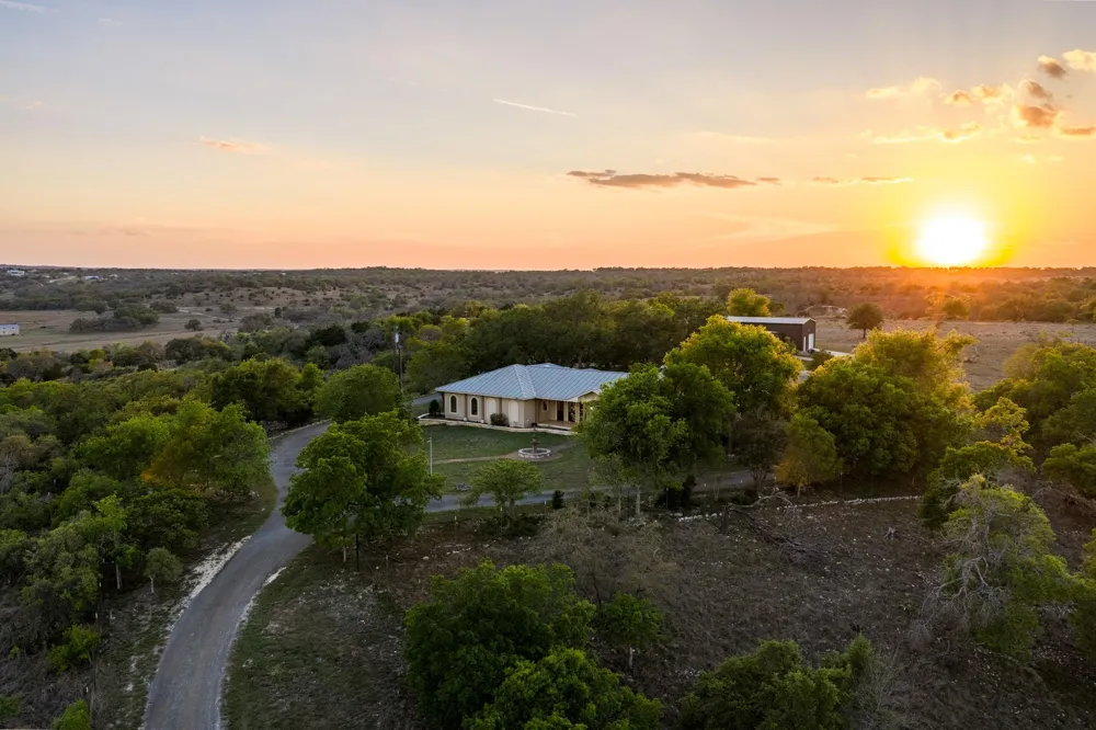 7158 S Us Hwy 87 Fredericksburg, TX 78624