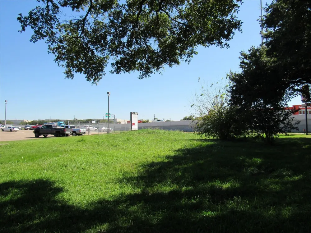 3735 Red Bluff Road Pasadena, TX 77503