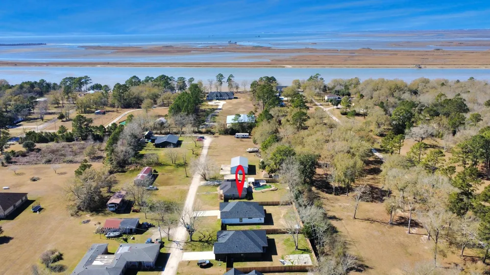 118 Nelson Road Anahuac, TX 77514