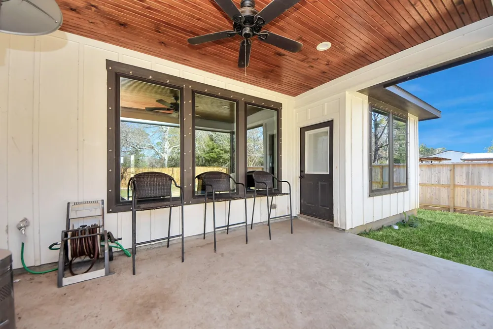 118 Nelson Road Anahuac, TX 77514