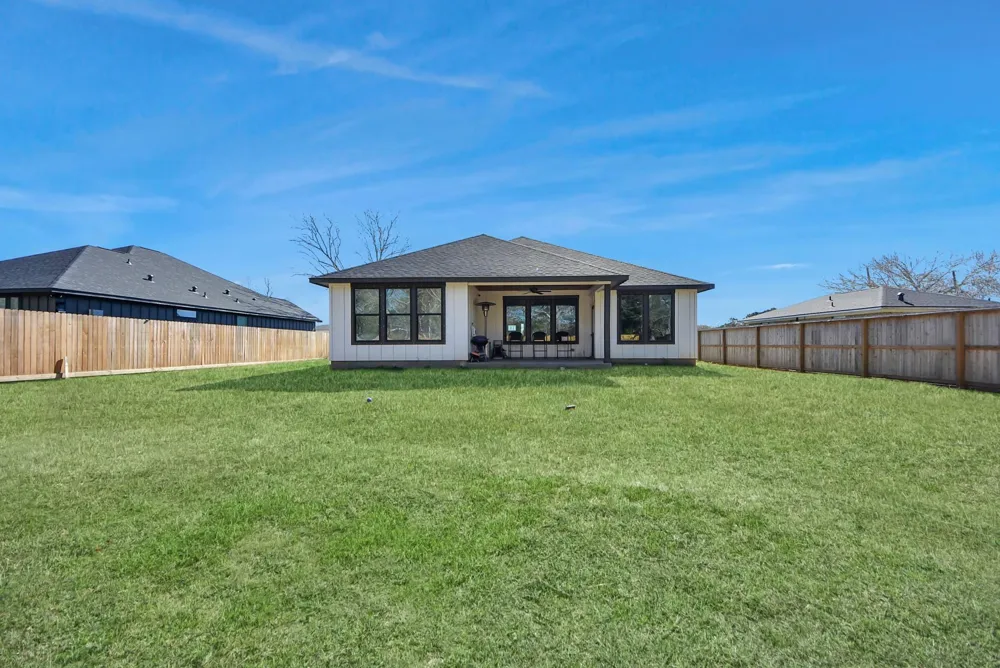118 Nelson Road Anahuac, TX 77514