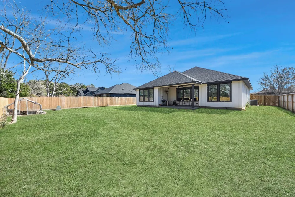 118 Nelson Road Anahuac, TX 77514