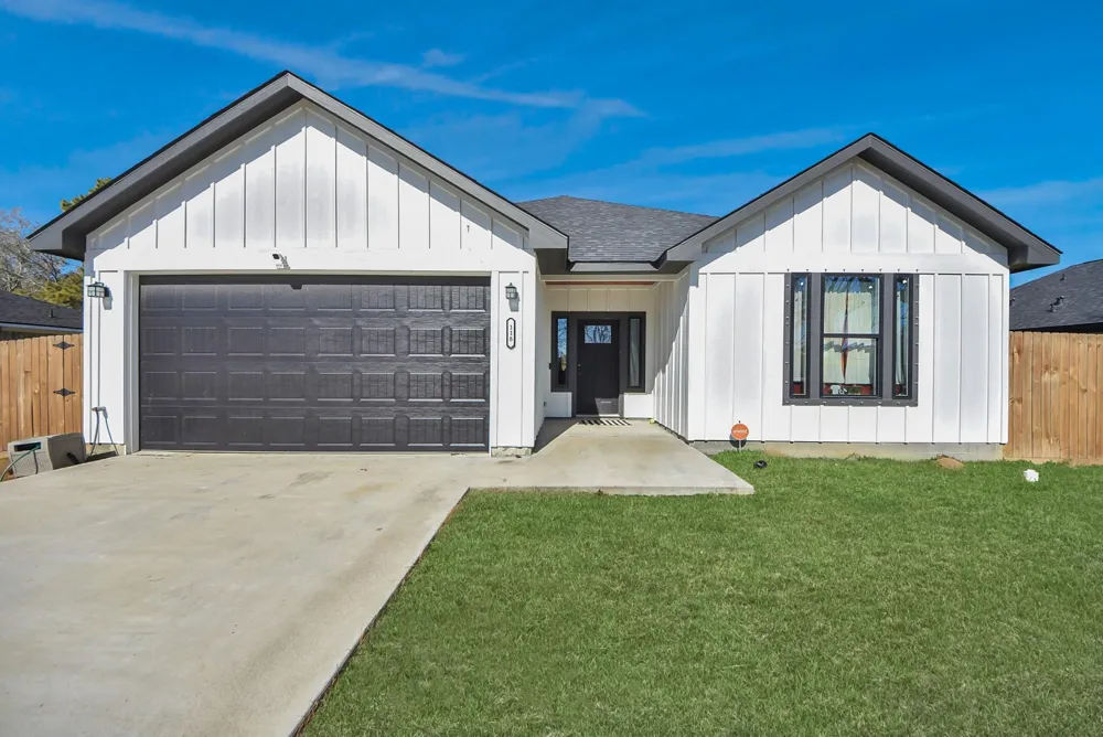 118 Nelson Road Anahuac, TX 77514