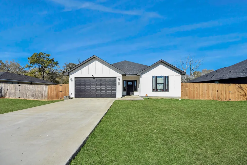 118 Nelson Road Anahuac, TX 77514