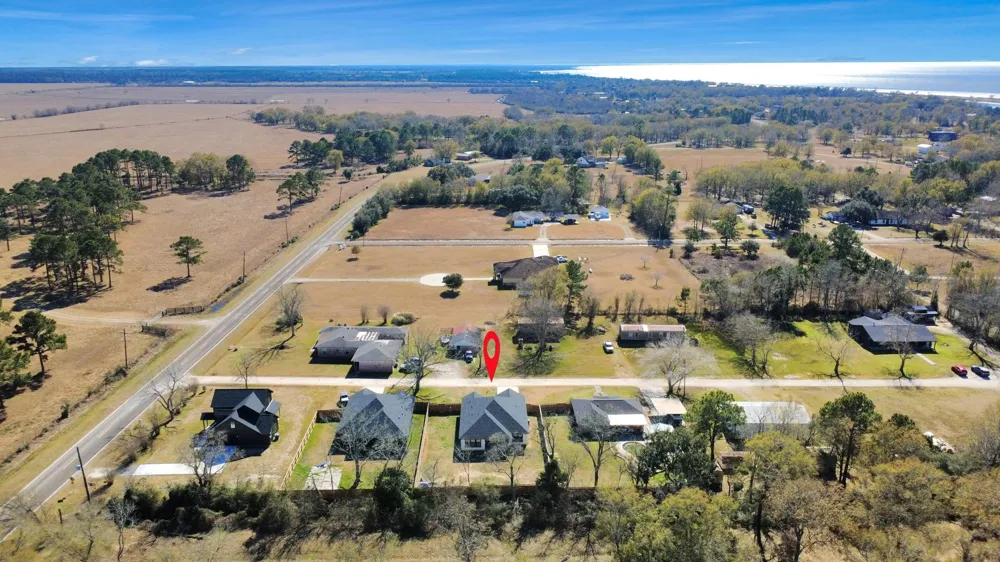 118 Nelson Road Anahuac, TX 77514