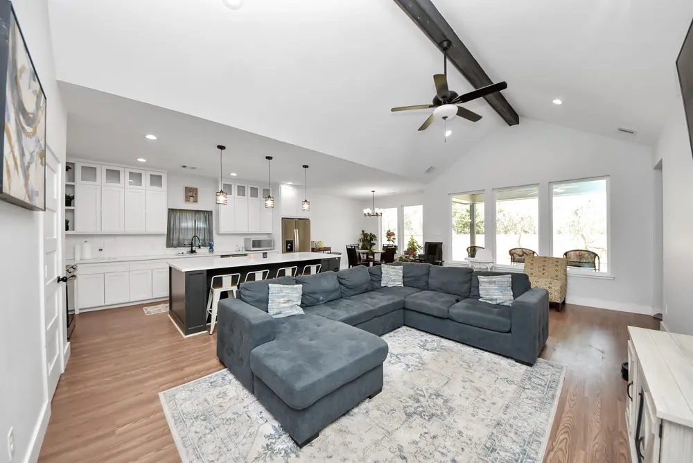118 Nelson Road Anahuac, TX 77514