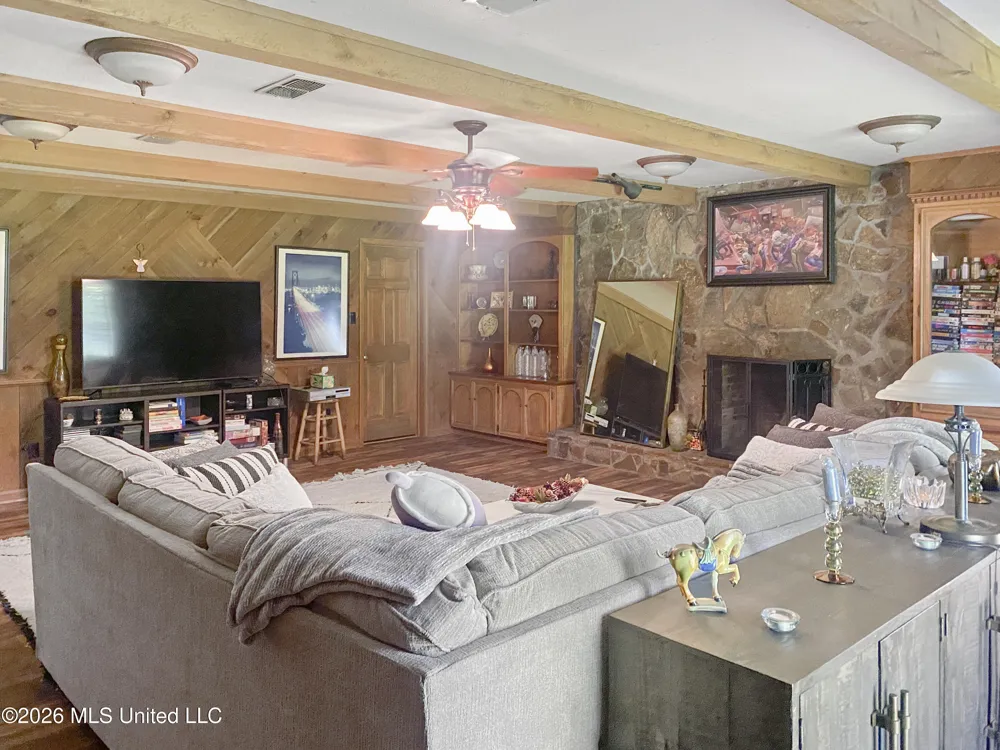 4835 Upper Glading Road Summit, MS 39666