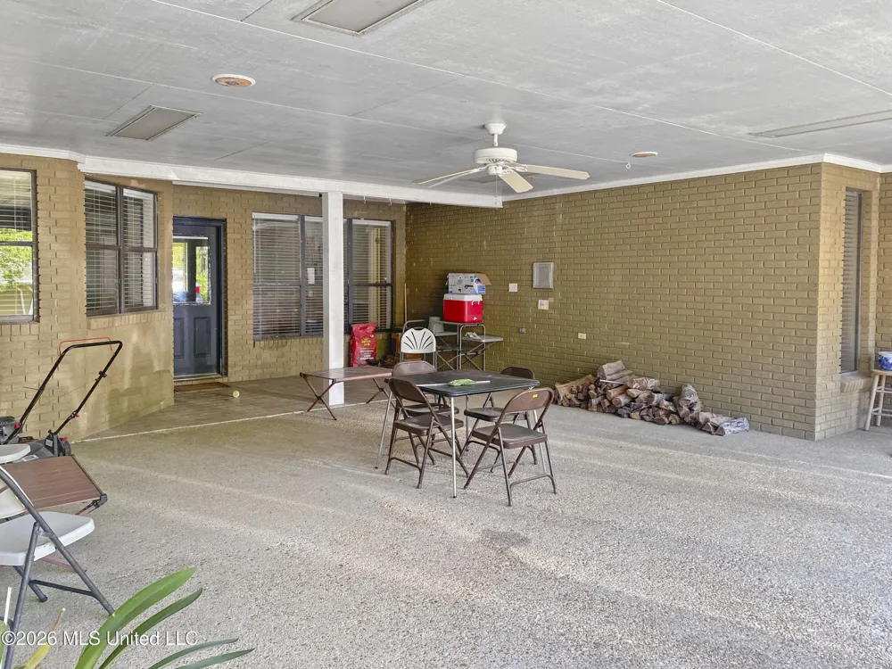 4835 Upper Glading Road Summit, MS 39666
