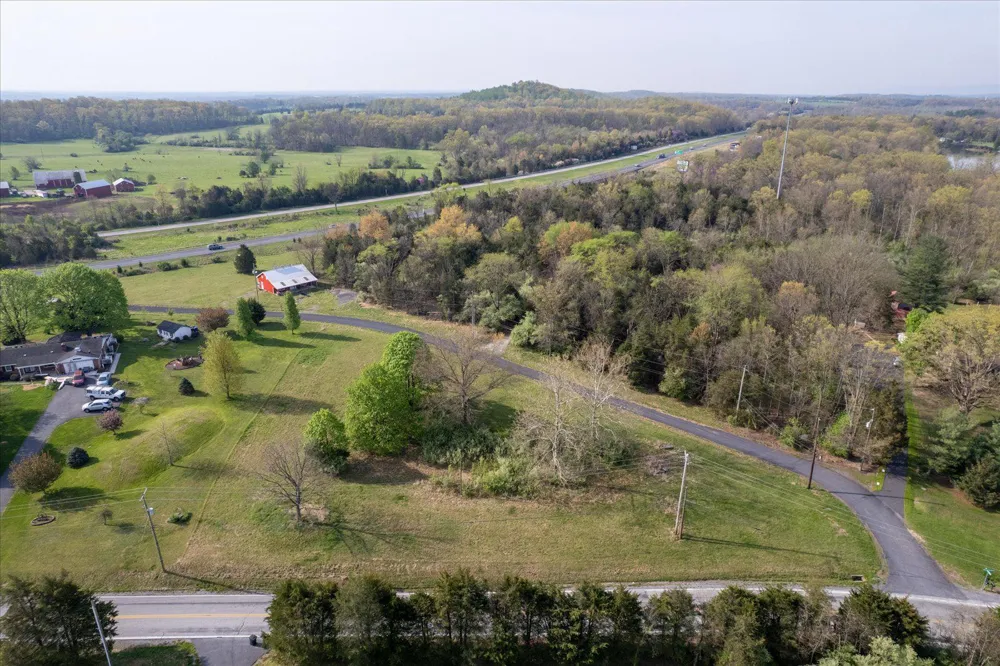 680 BARLOW-GREENMOUNT ROAD Gettysburg, PA 17325