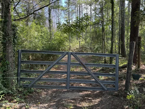 00 SW Auburn Drive