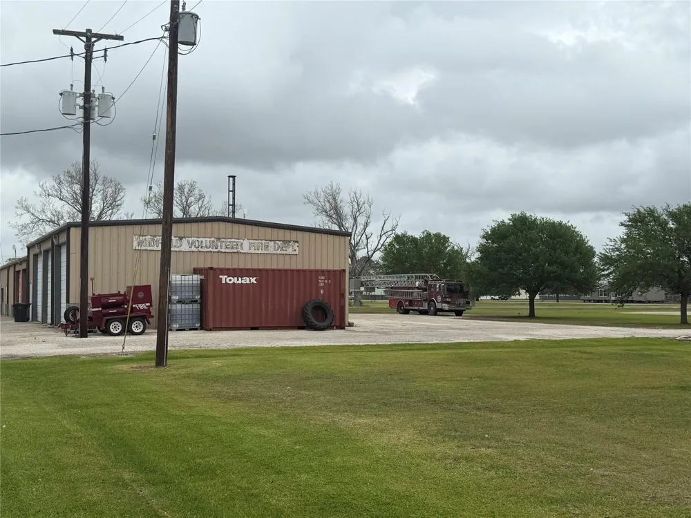 11 3rd Street Midfield, TX 77458
