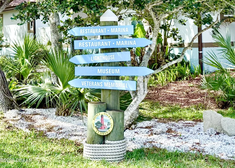 82 Calumet Avenue Ponce Inlet, FL 32127