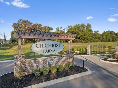 6107 Gilchrist Lane