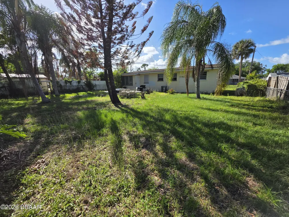 563 Martha Drive Holly Hill, FL 32117