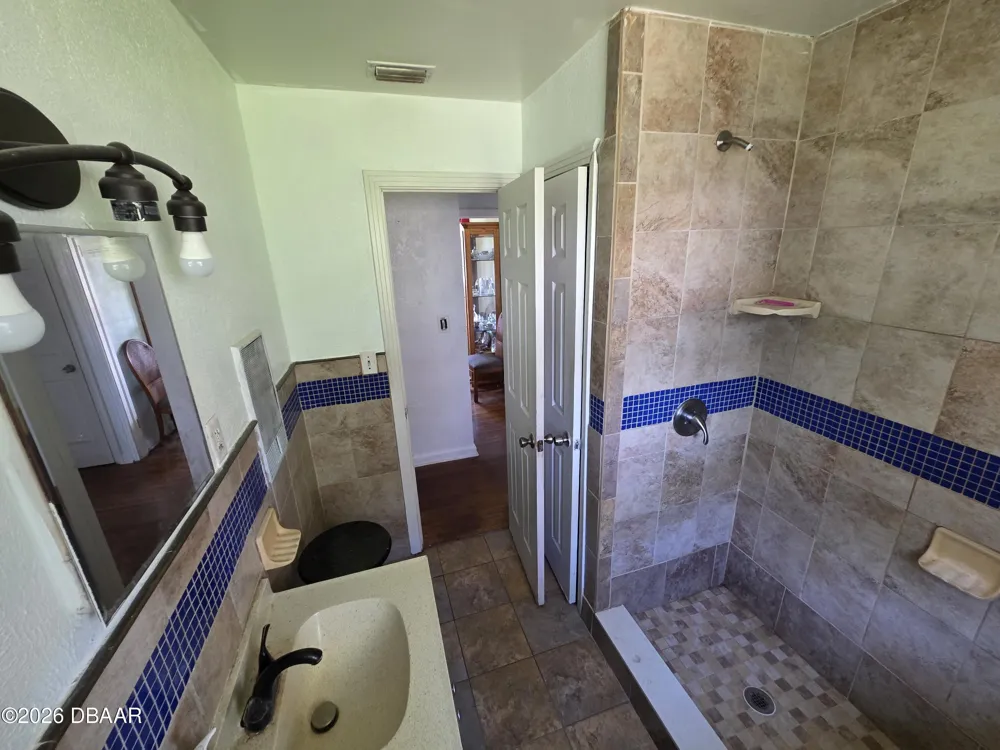 563 Martha Drive Holly Hill, FL 32117