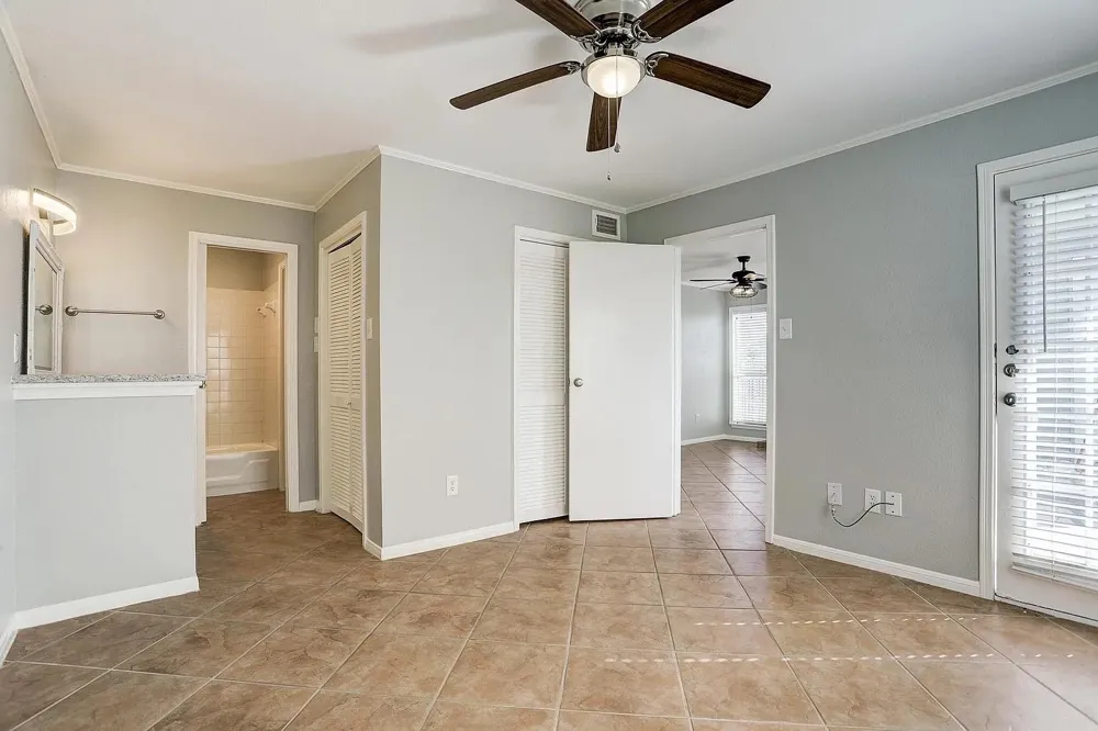 18617 Egret Bay Boulevard #1001 Webster, TX 77058