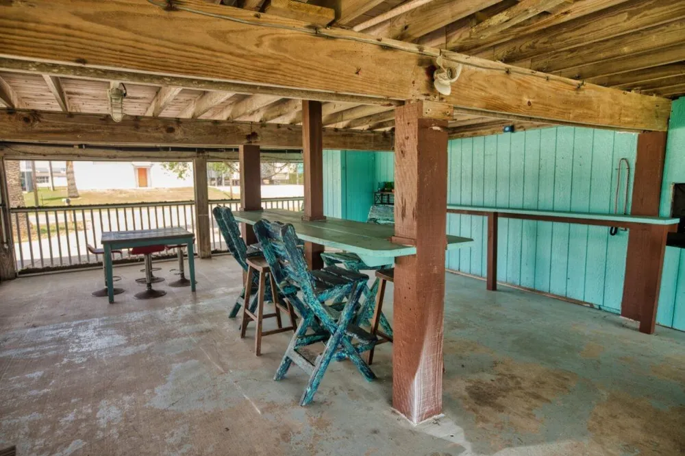 1249 County Road 202 Sargent, TX 77414