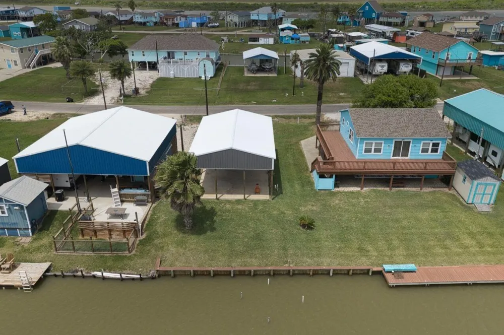 1249 County Road 202 Sargent, TX 77414