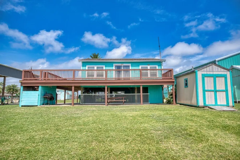 1249 County Road 202 Sargent, TX 77414