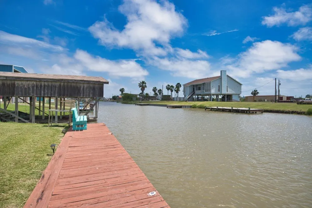 511 County Road 202 Sargent, TX 77414