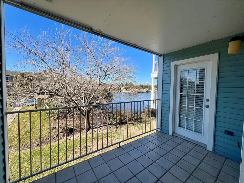 18617 Egret Bay Boulevard #1001 Webster, TX 77058