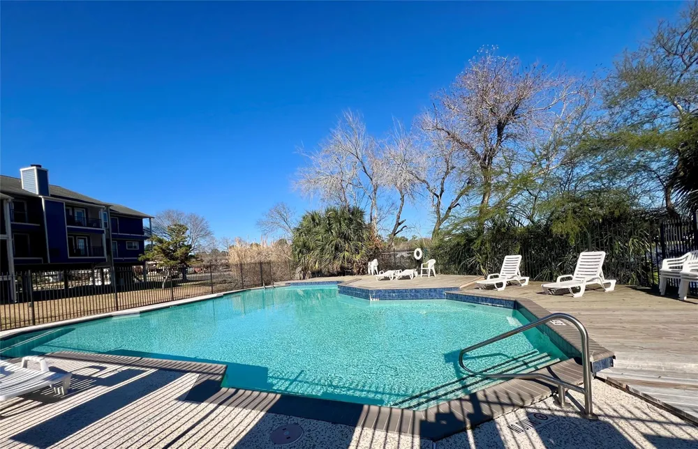 18617 Egret Bay Boulevard #1001 Webster, TX 77058