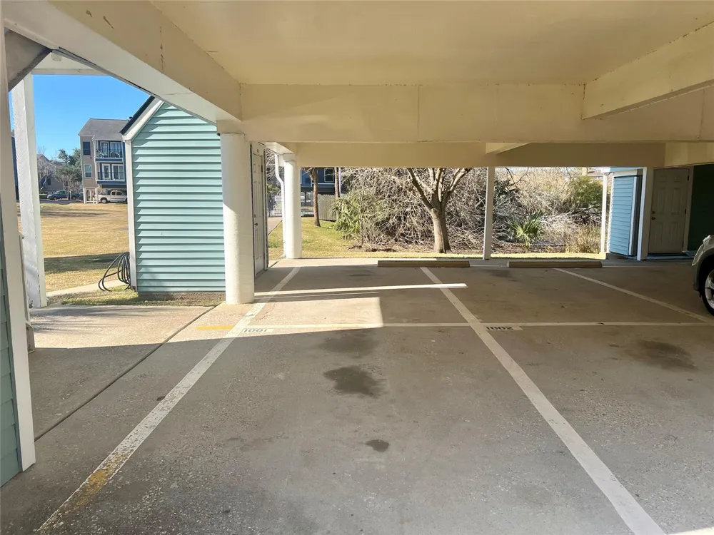 18617 Egret Bay Boulevard #1001 Webster, TX 77058