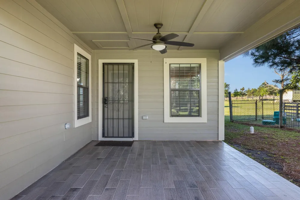 10269 Highway 90 Bedias, TX 77831