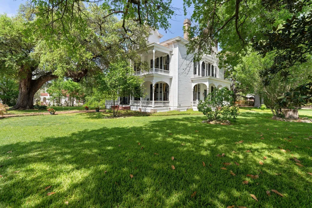 351 E Colorado Street La Grange, TX 78945