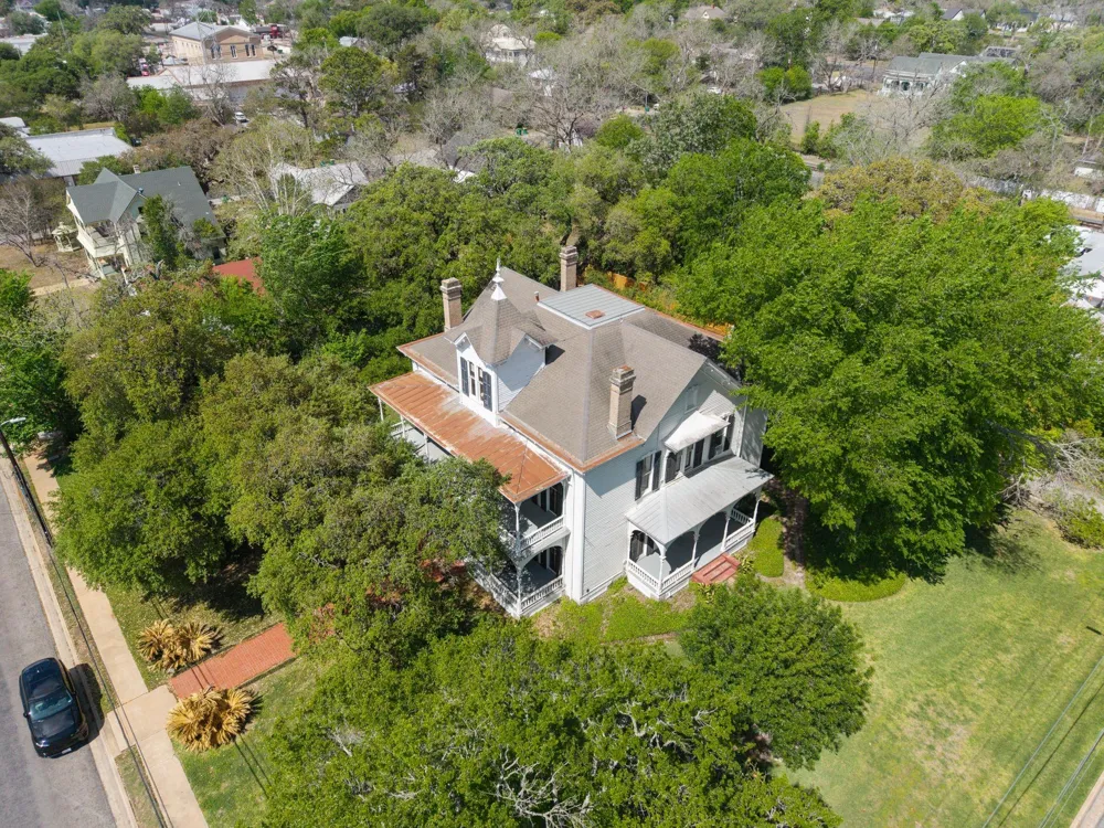 351 E Colorado Street La Grange, TX 78945