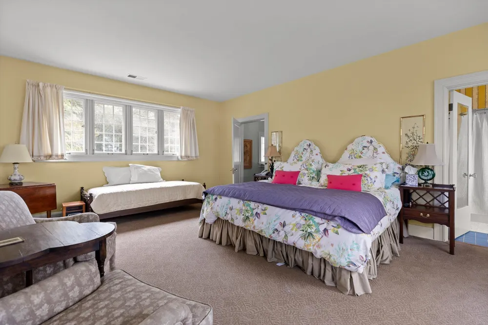 588 W Brow Road Lookout Mountain, TN 37350