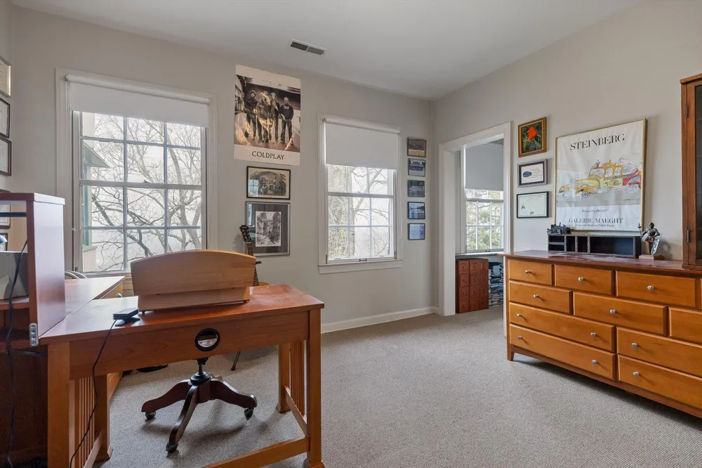 588 W Brow Road Lookout Mountain, TN 37350