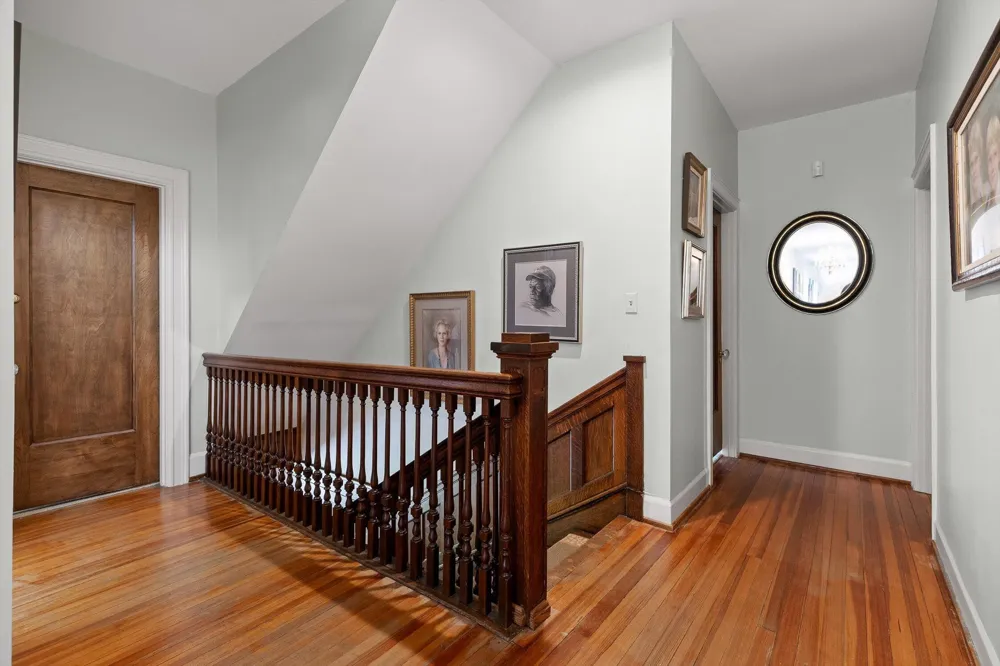 588 W Brow Road Lookout Mountain, TN 37350