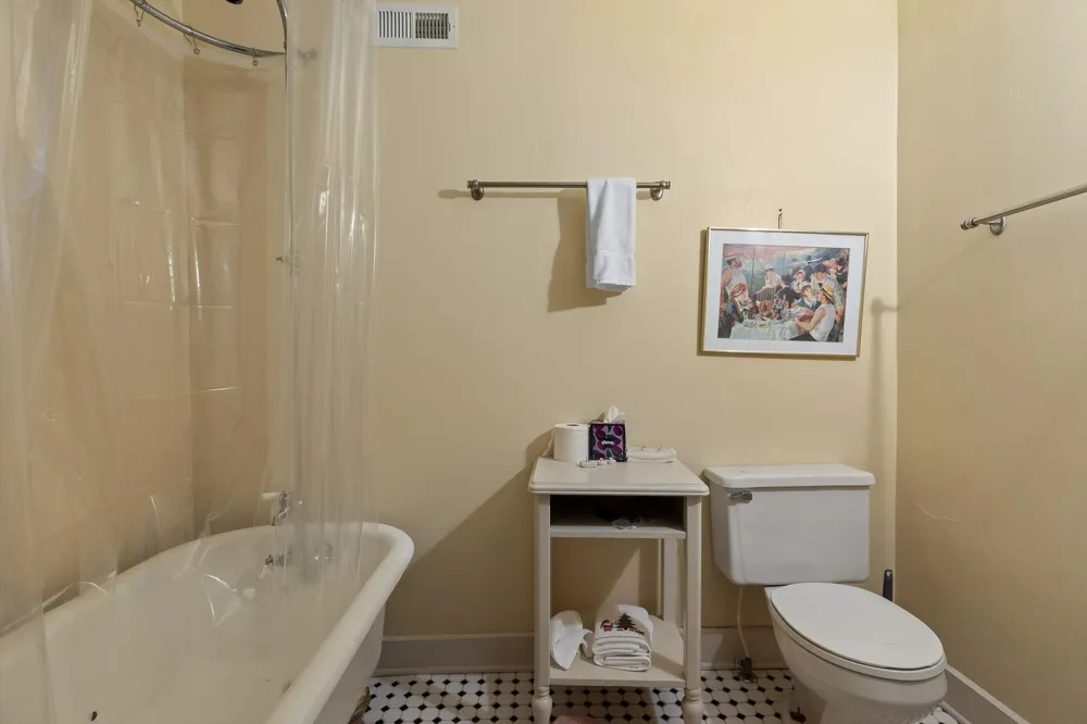 588 W Brow Road Lookout Mountain, TN 37350