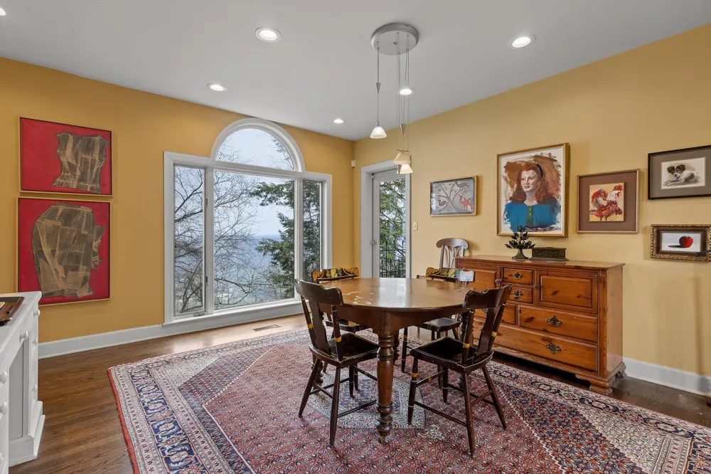 588 W Brow Road Lookout Mountain, TN 37350