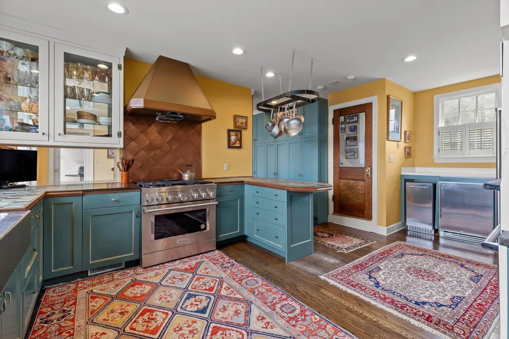 588 W Brow Road Lookout Mountain, TN 37350