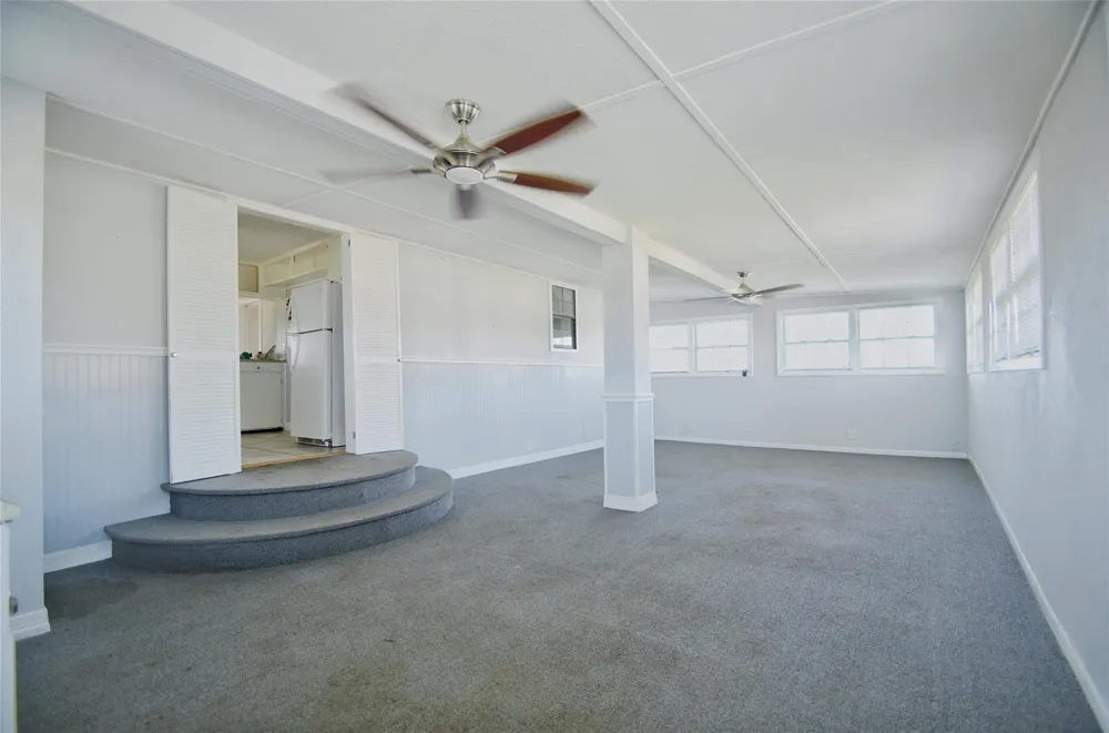 436 9th Street San Leon, TX 77539