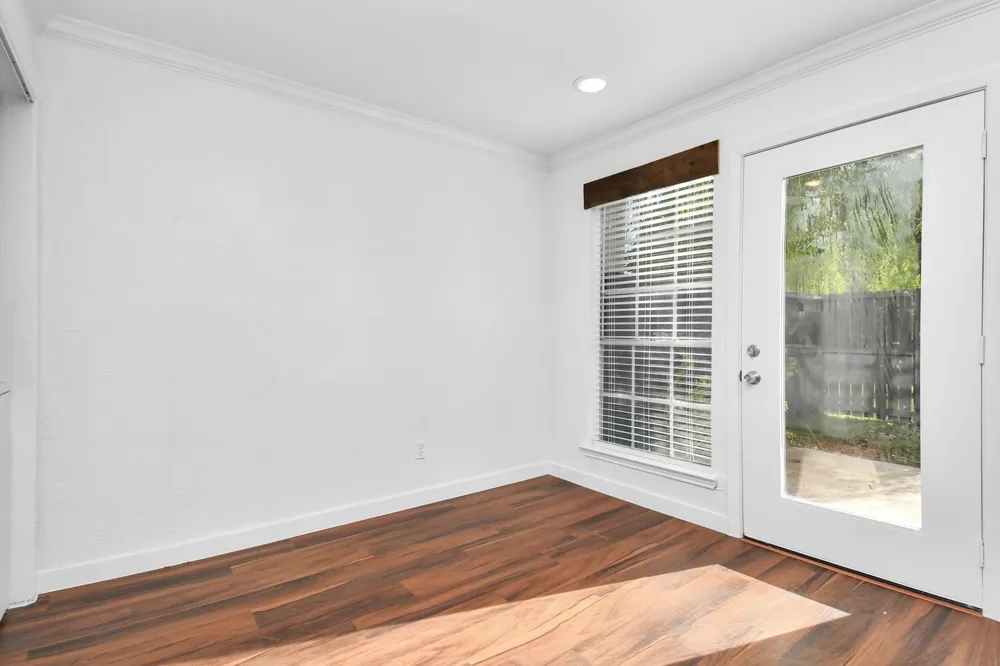 2002 Gentryside Drive #113 Houston, TX 77077