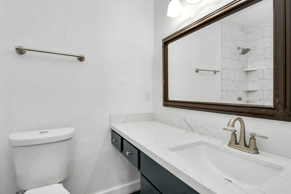 2002 Gentryside Drive #113 Houston, TX 77077