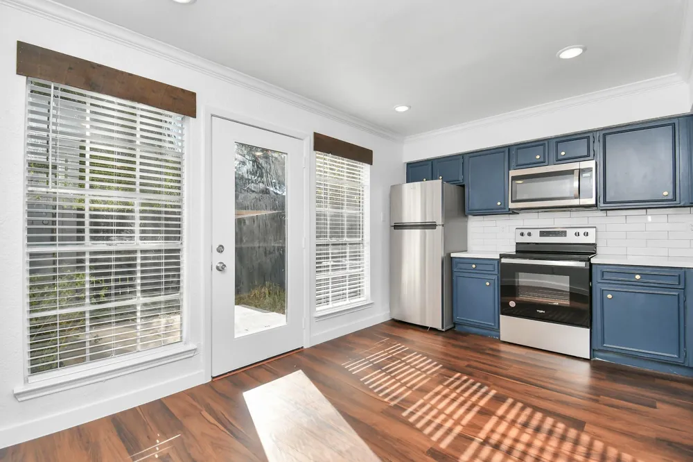 2002 Gentryside Drive #113 Houston, TX 77077