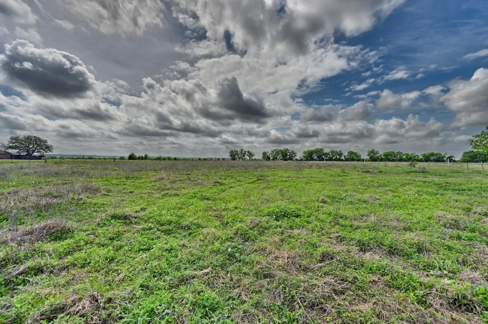 4988 Thane Road Road Navasota, TX 77868