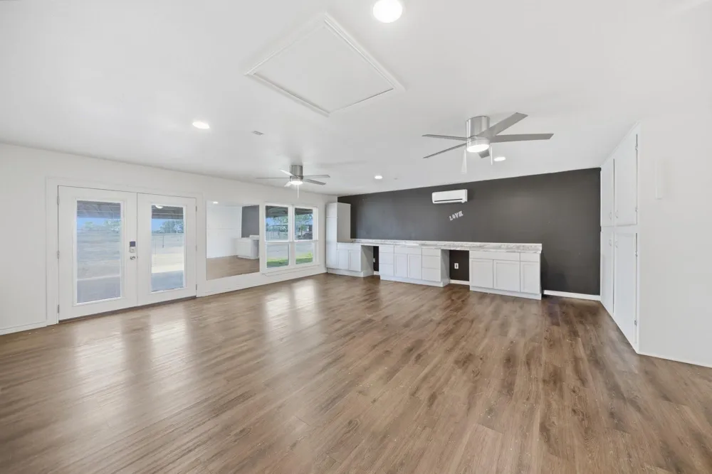 4988 Thane Road Road Navasota, TX 77868