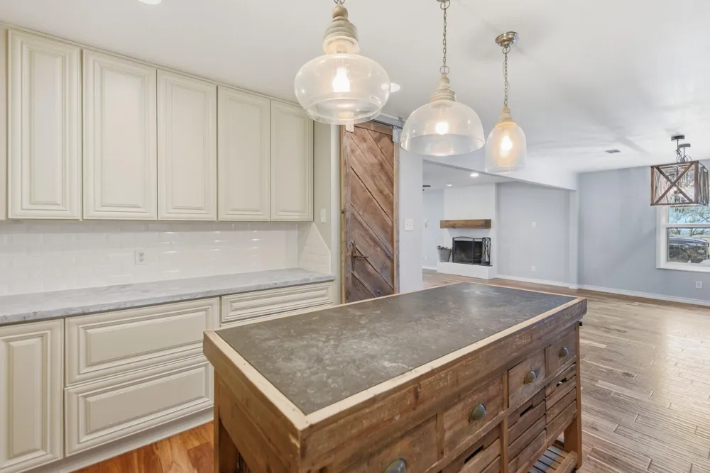 4988 Thane Road Road Navasota, TX 77868