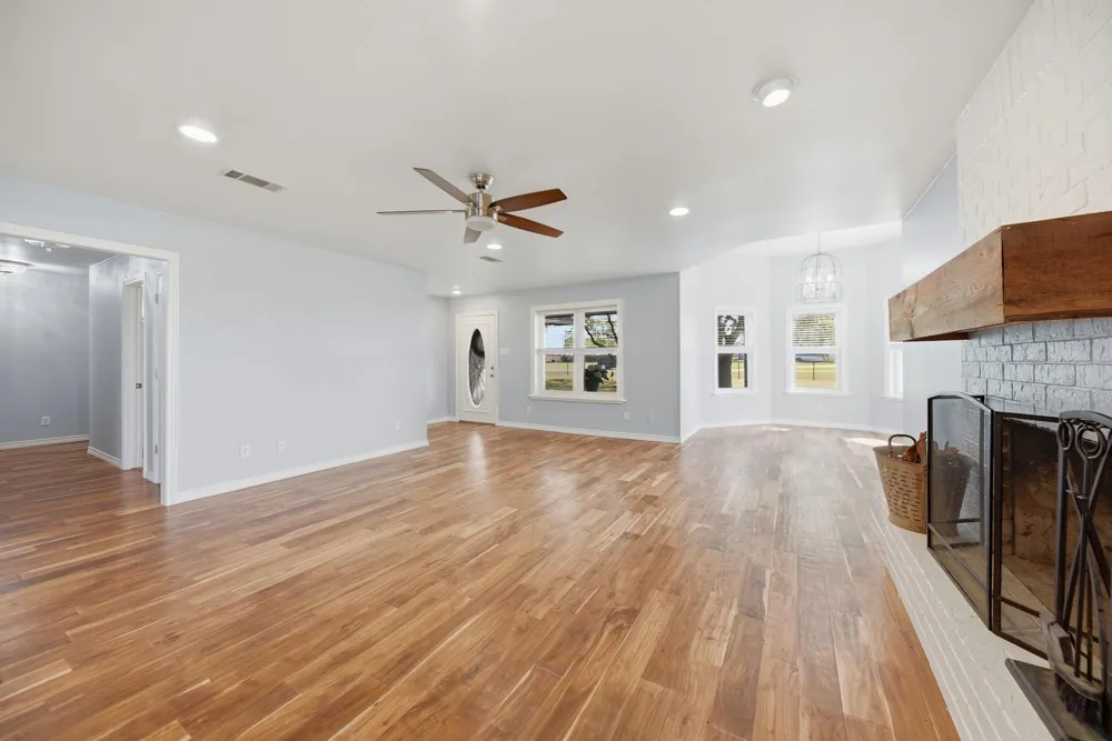 4988 Thane Road Road Navasota, TX 77868