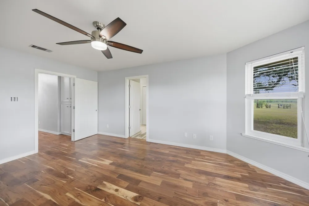 4988 Thane Road Road Navasota, TX 77868