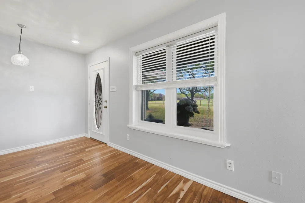 4988 Thane Road Road Navasota, TX 77868